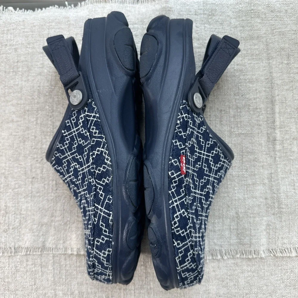 Levi's x Crocs All Terrain Clog M12 Dark Wash Denim Sashiko 208917-410